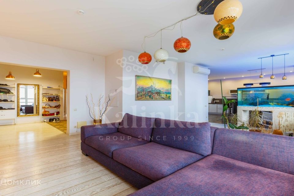 Продаётся 6-комнатная квартира, 222 м²