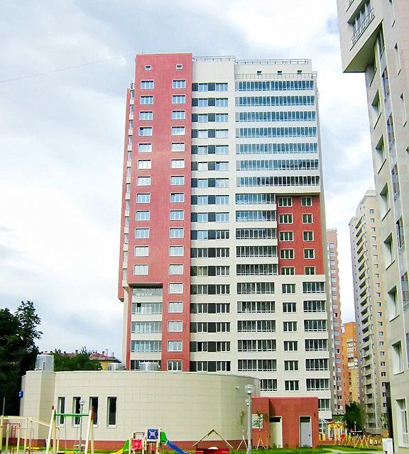 Продаётся 3-комнатная квартира, 124.8 м²