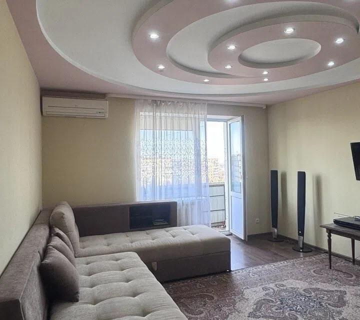 Продаётся 3-комнатная квартира, 63 м²