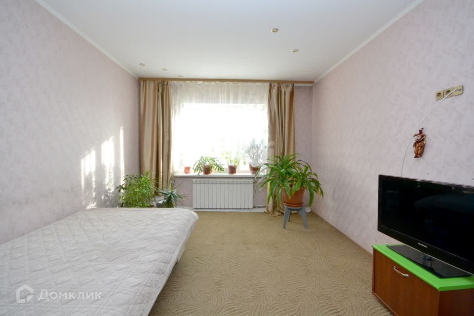 Продаётся 4-комнатная квартира, 107.1 м²