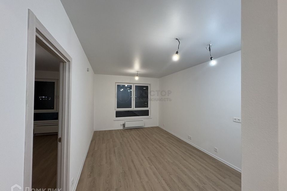 Продаётся 1-комнатная квартира, 42.3 м²