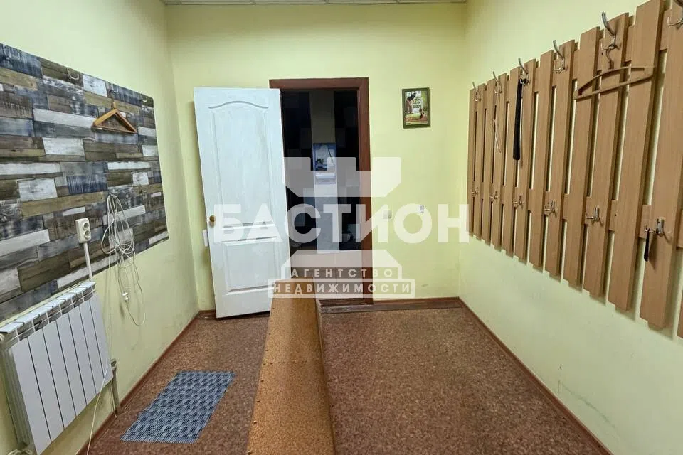 Продаётся торговое помещение, 450 м²