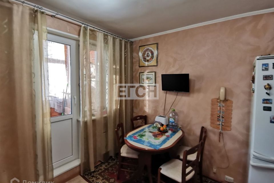Продаётся 4-комнатная квартира, 100.4 м²