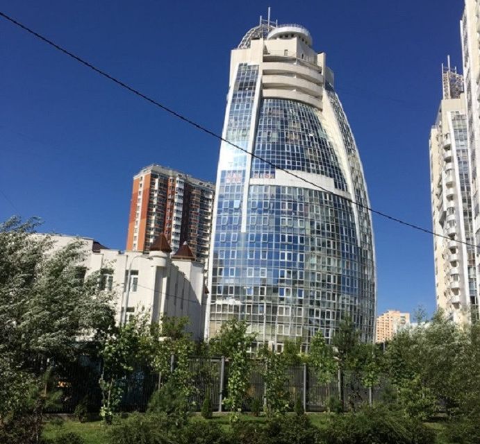 Продаётся 3-комнатная квартира, 101.2 м²