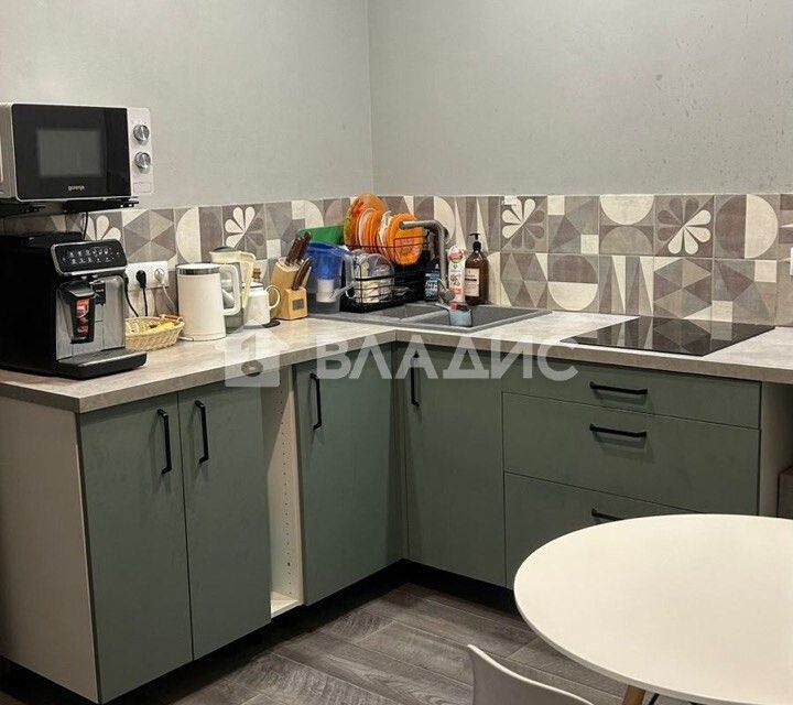 Продаётся 1-комнатная квартира, 45.6 м²