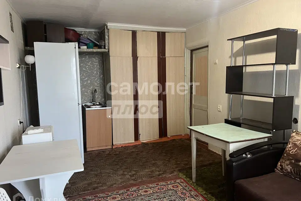 Продаётся комната в 1-комн. квартире, 18 м²