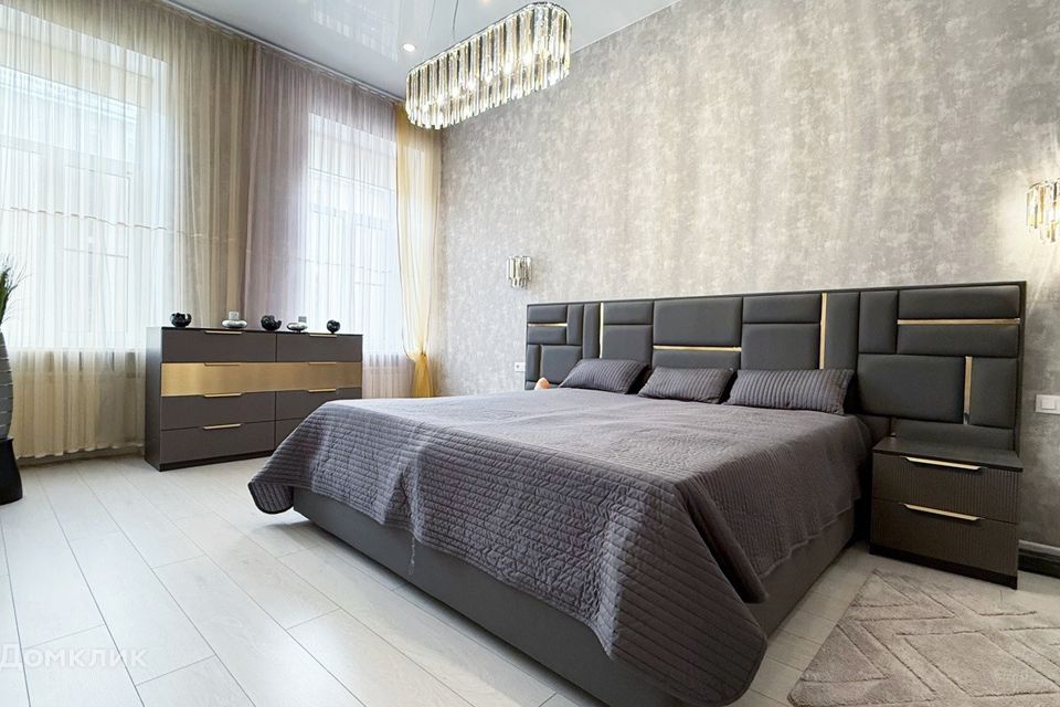 Продаётся 3-комнатная квартира, 108.5 м²