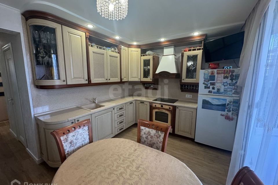 Продаётся 2-комнатная квартира, 65 м²