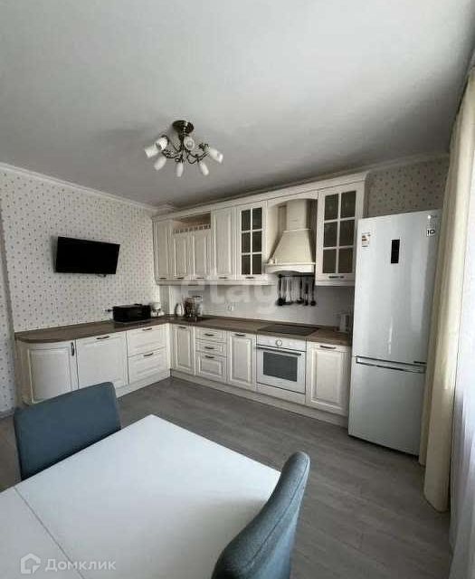 Сдаётся 3-комнатная квартира, 86 м²
