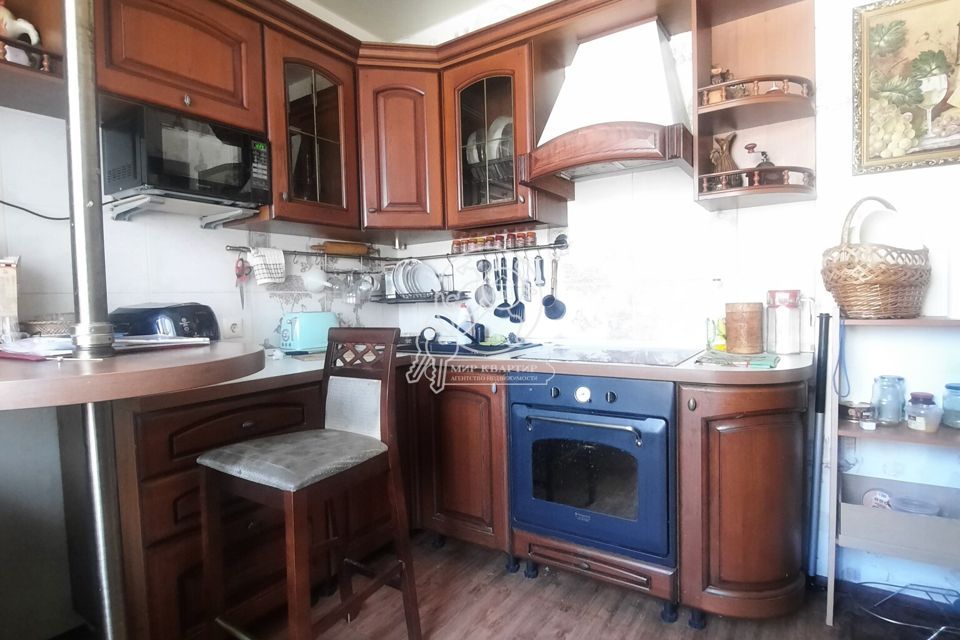 Продаётся 4-комнатная квартира, 108 м²