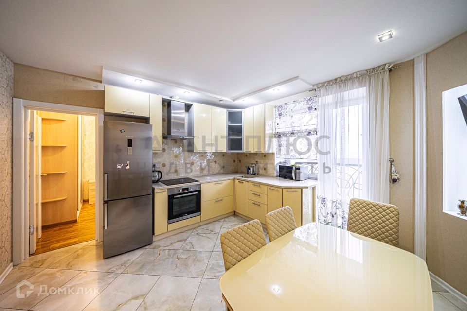 Сдаётся 2-комнатная квартира, 70 м²
