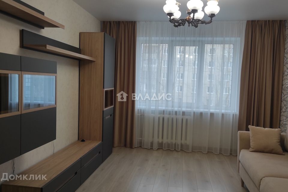 Сдаётся 2-комнатная квартира, 53.5 м²