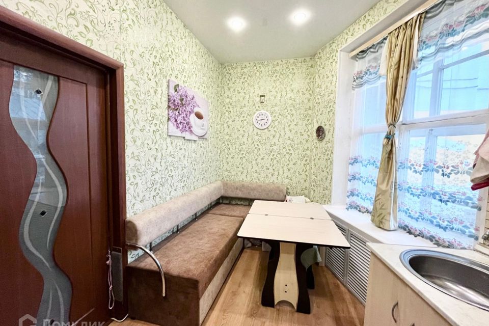 Продаётся 3 комнаты в 4-комн. квартире, 25 м²