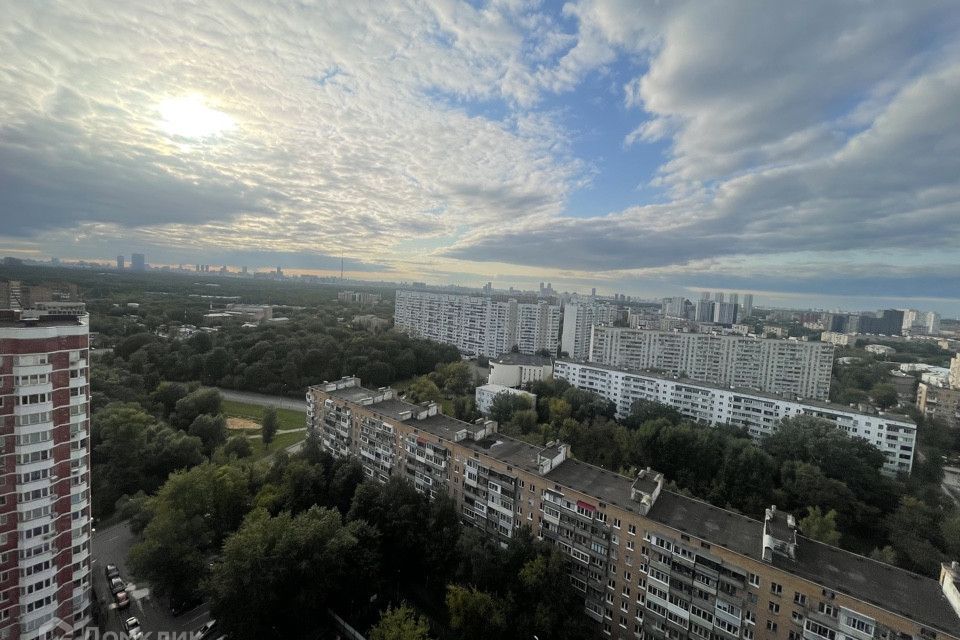 Продаётся 5-комнатная квартира, 162 м²