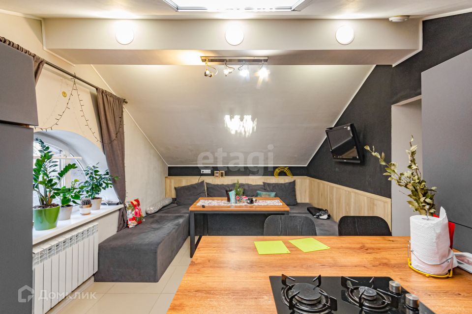 Продаётся 3-комнатная квартира, 92 м²