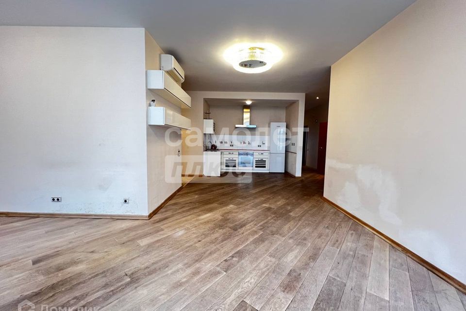 Продаётся 3-комнатная квартира, 118 м²