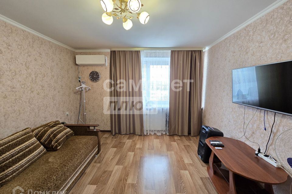 Продаётся 3-комнатная квартира, 61.4 м²