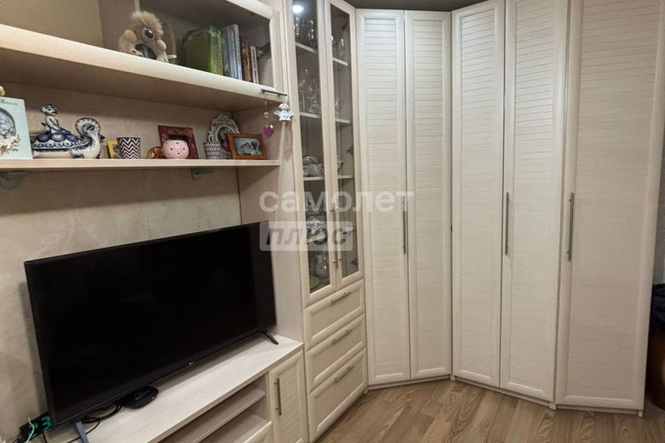 Продаётся 3-комнатная квартира, 56.9 м²