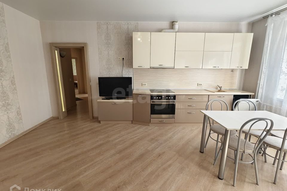 Сдаётся 2-комнатная квартира, 62.8 м²