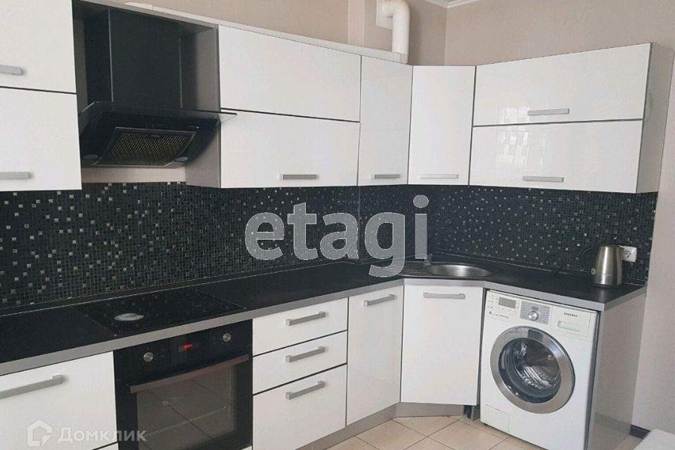 Сдаётся 2-комнатная квартира, 67 м²