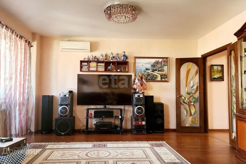 Продаётся 3-комнатная квартира, 116 м²