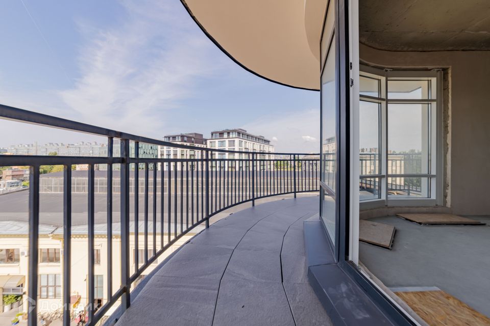 Продаётся 4-комнатная квартира, 126.1 м²