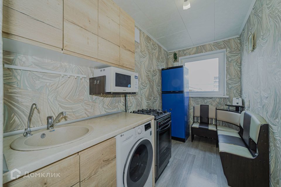 Продаётся 4-комнатная квартира, 63.2 м²