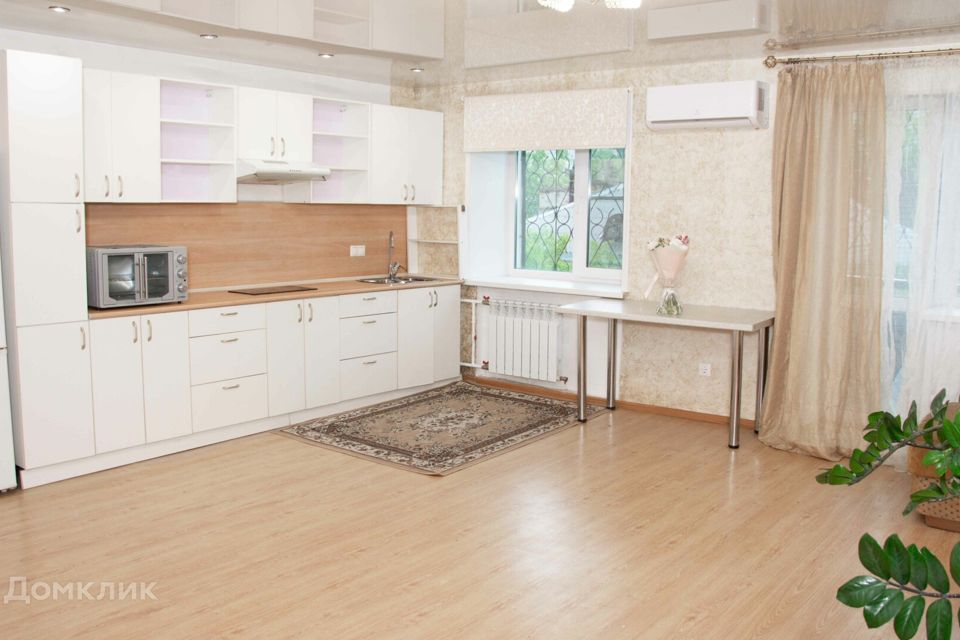 Продаётся 2-комнатная квартира, 57.6 м²
