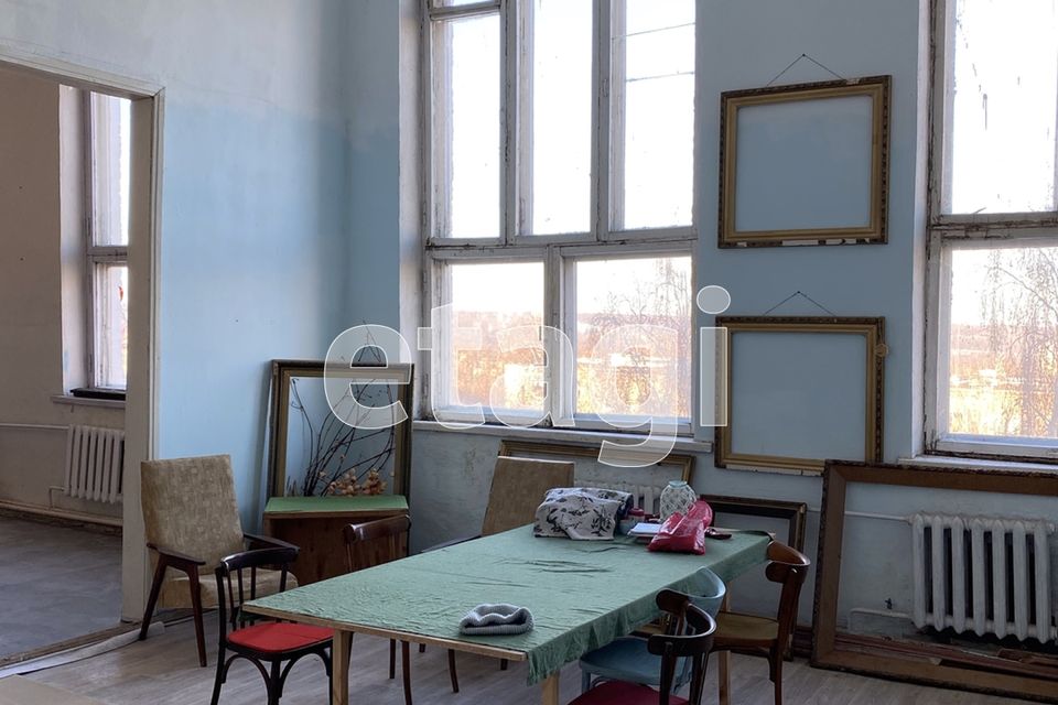 Продаётся 3-комнатная квартира, 102.4 м²