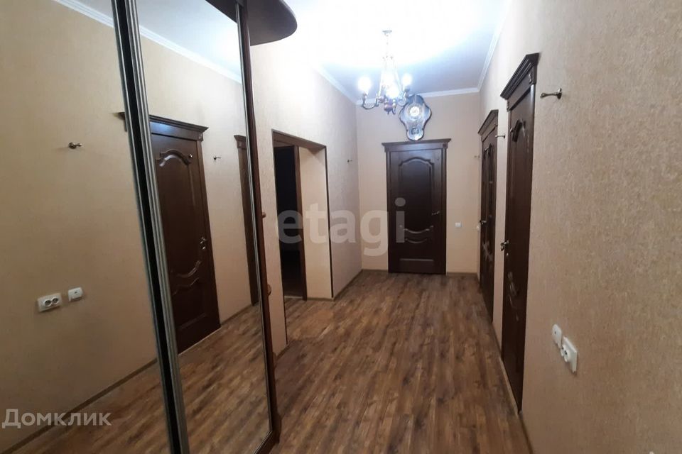 Продаётся 4-комнатная квартира, 117.2 м²