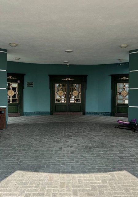 Продаётся 3-комнатная квартира, 182 м²