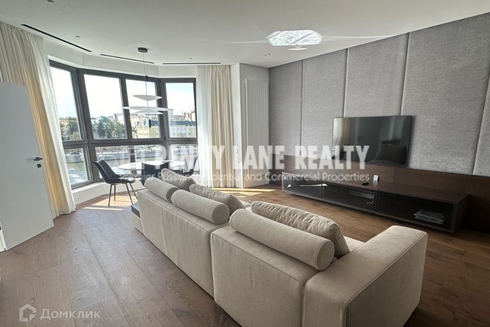 Сдаётся 4-комнатная квартира, 104 м²