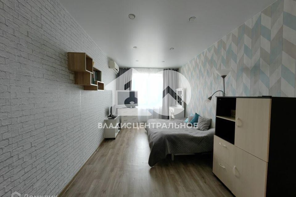 Продаётся 1-комнатная квартира, 42 м²