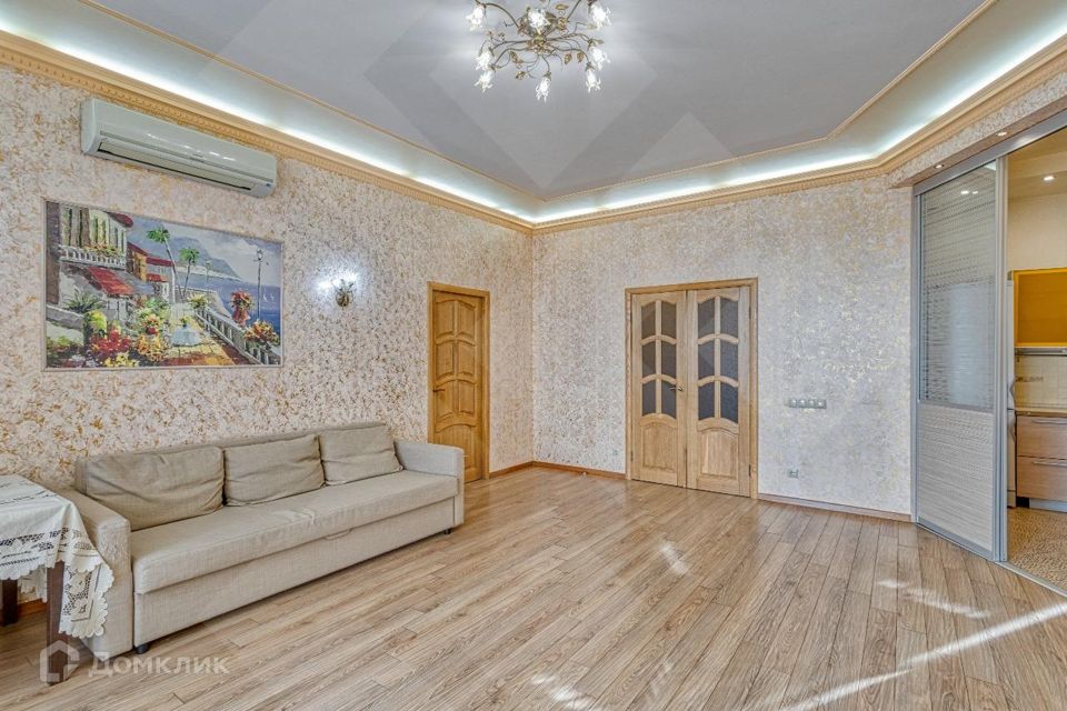 Сдаётся 3-комнатная квартира, 105 м²