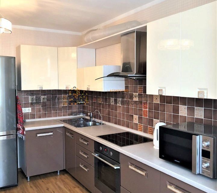 Сдаётся 2-комнатная квартира, 61 м²