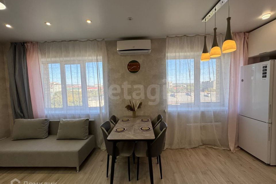 Сдаётся 2-комнатная квартира, 58 м²