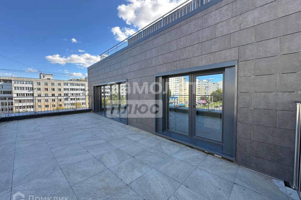 Продаётся 2-комнатная квартира, 104.9 м²
