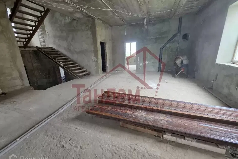 Продаётся 3-этажный дом, 370 м²