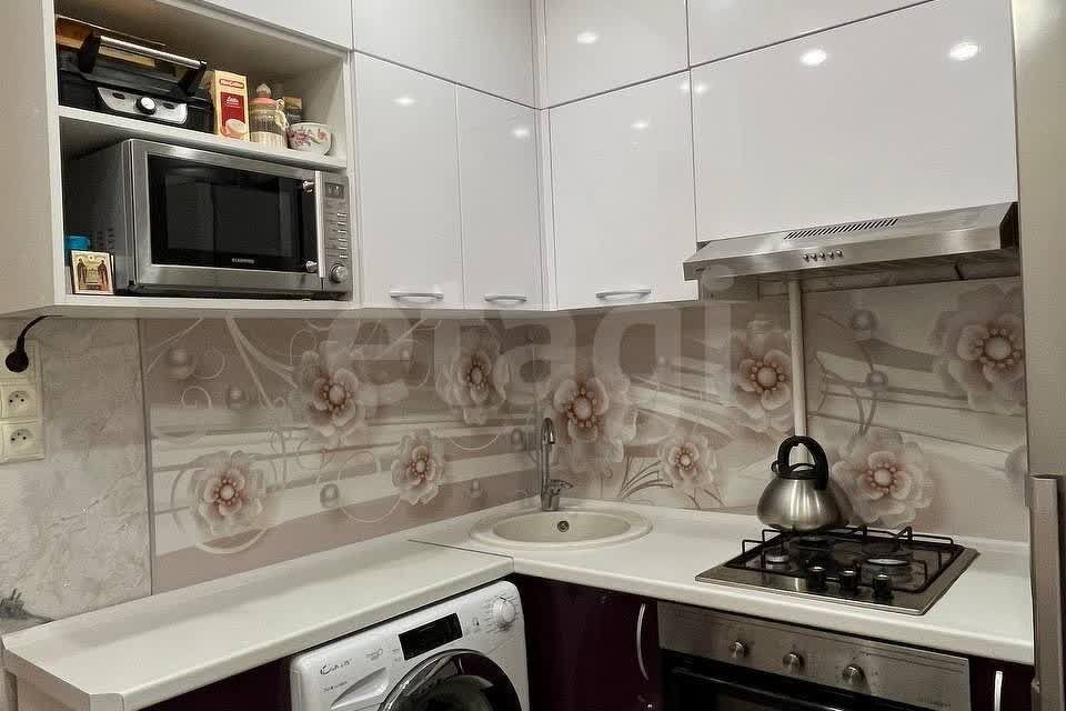 Продаётся 3-комнатная квартира, 56.7 м²
