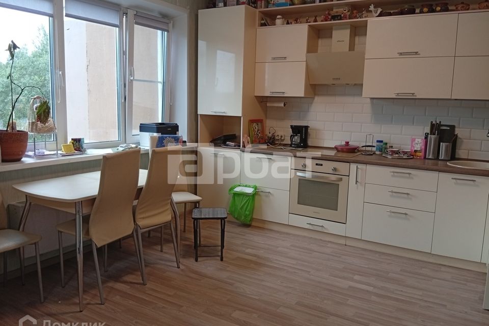 Продаётся 3-комнатная квартира, 80 м²