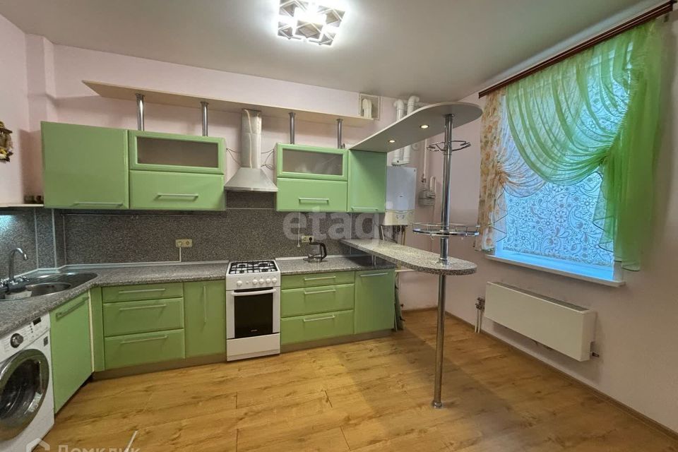 Продаётся 2-комнатная квартира, 60.4 м²