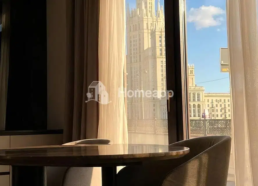 Продаётся 3-комнатная квартира, 109 м²