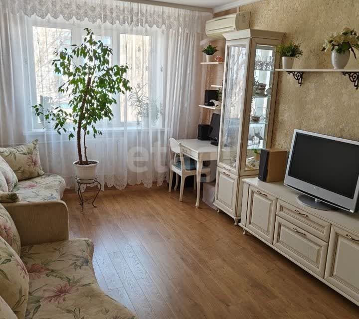 Продаётся 3-комнатная квартира, 63.3 м²