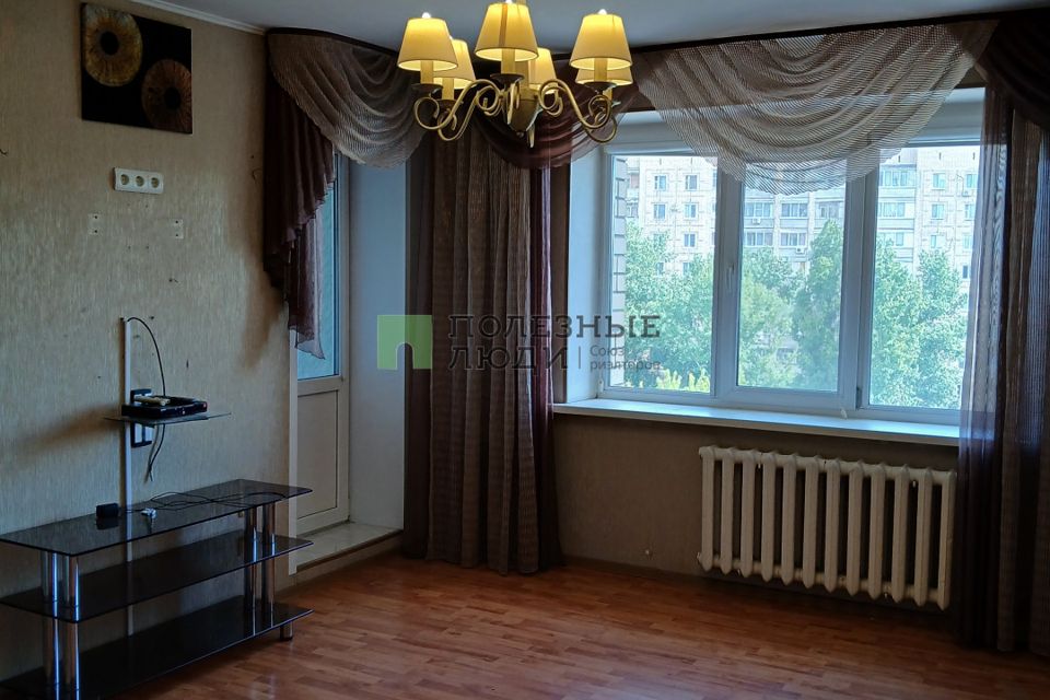 Продаётся 4-комнатная квартира, 98.7 м²