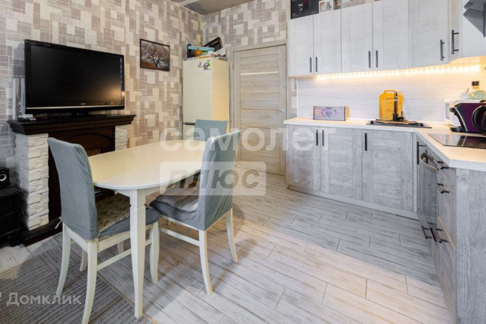 Продаётся 3-комнатная квартира, 65 м²