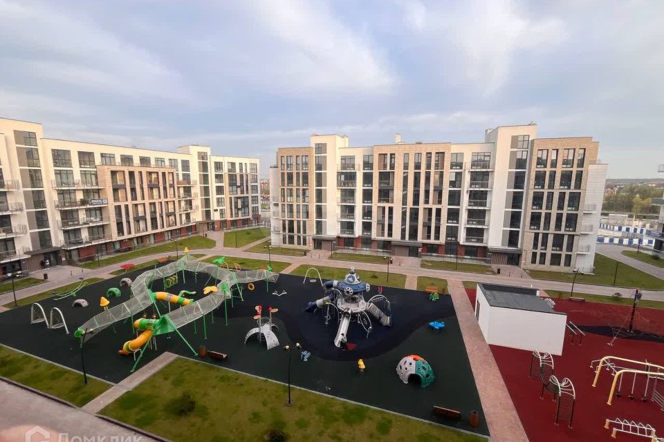 Продаётся 1-комнатная квартира, 52.3 м²