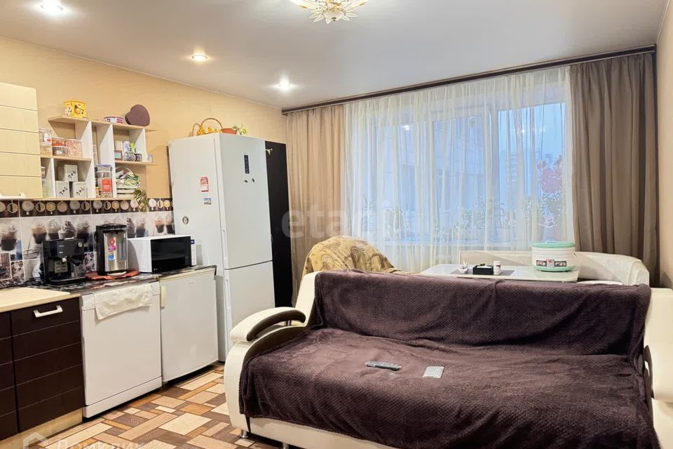 Продаётся 3-комнатная квартира, 113.7 м²