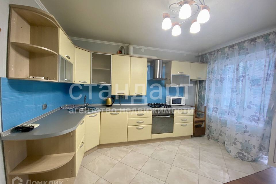 Сдаётся 2-комнатная квартира, 63 м²