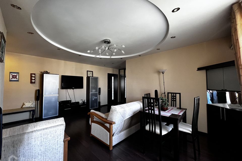 Продаётся 3-комнатная квартира, 56.8 м²