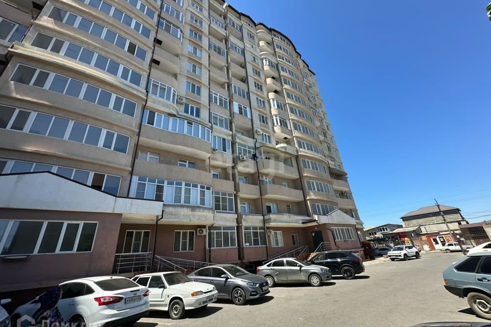 Продаётся 4-комнатная квартира, 130 м²